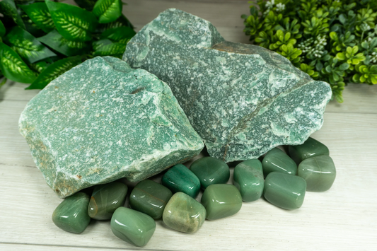 10 Best Ways to Use Green Aventurine For Luck And Money